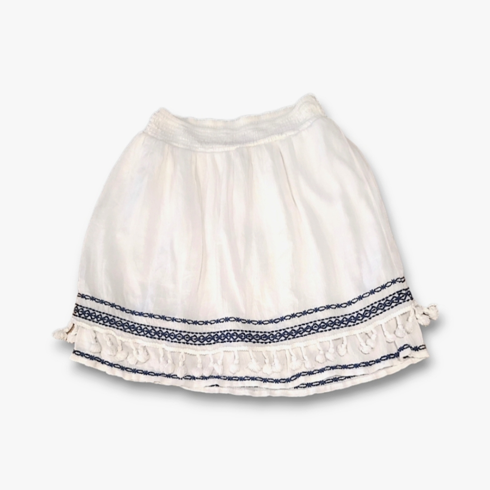 NWT Bobeau 2 Tier White Boho Mini Skirt with Tassel and Embroidery Detail Size